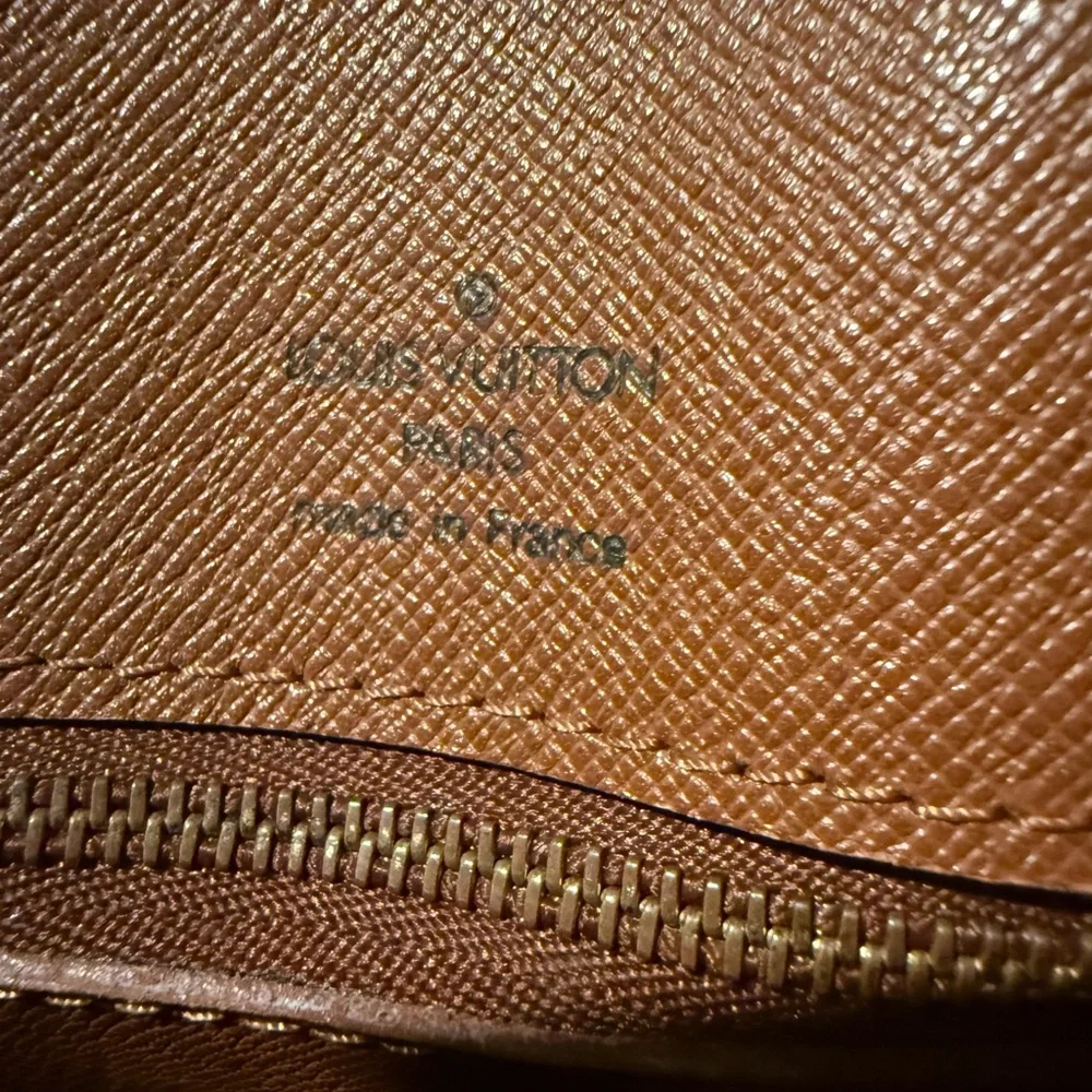 Louis Vuitton Monogram Canvas Tote with Tan Straps - Picture 6 of 7
